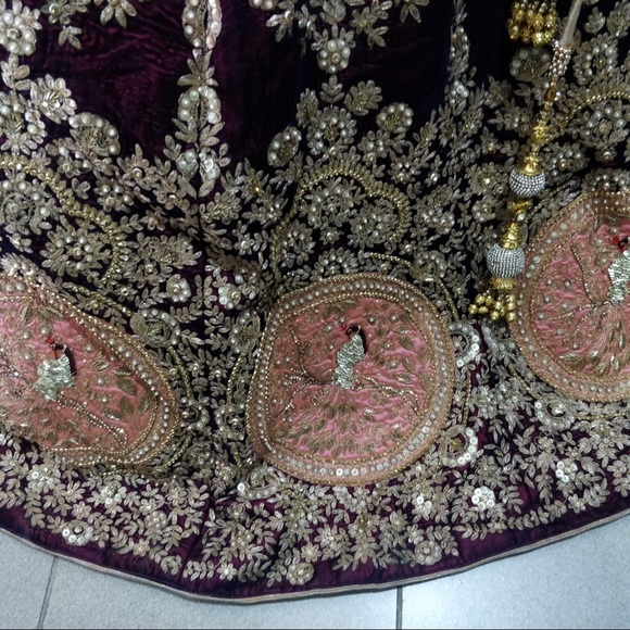 A Perfect  color combination wedding lahenga - Picture 5 of 6